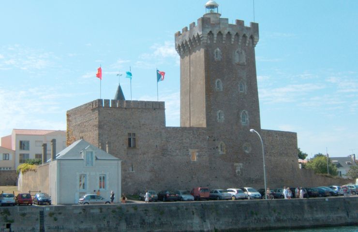 Arundel Tower and Saint-Clair Castle