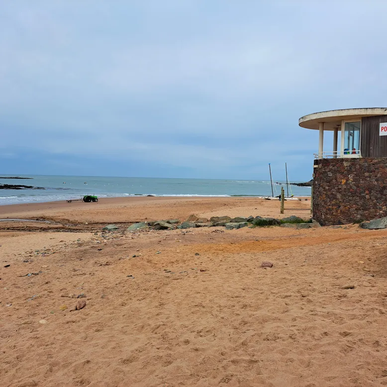 Normandeliere Beach