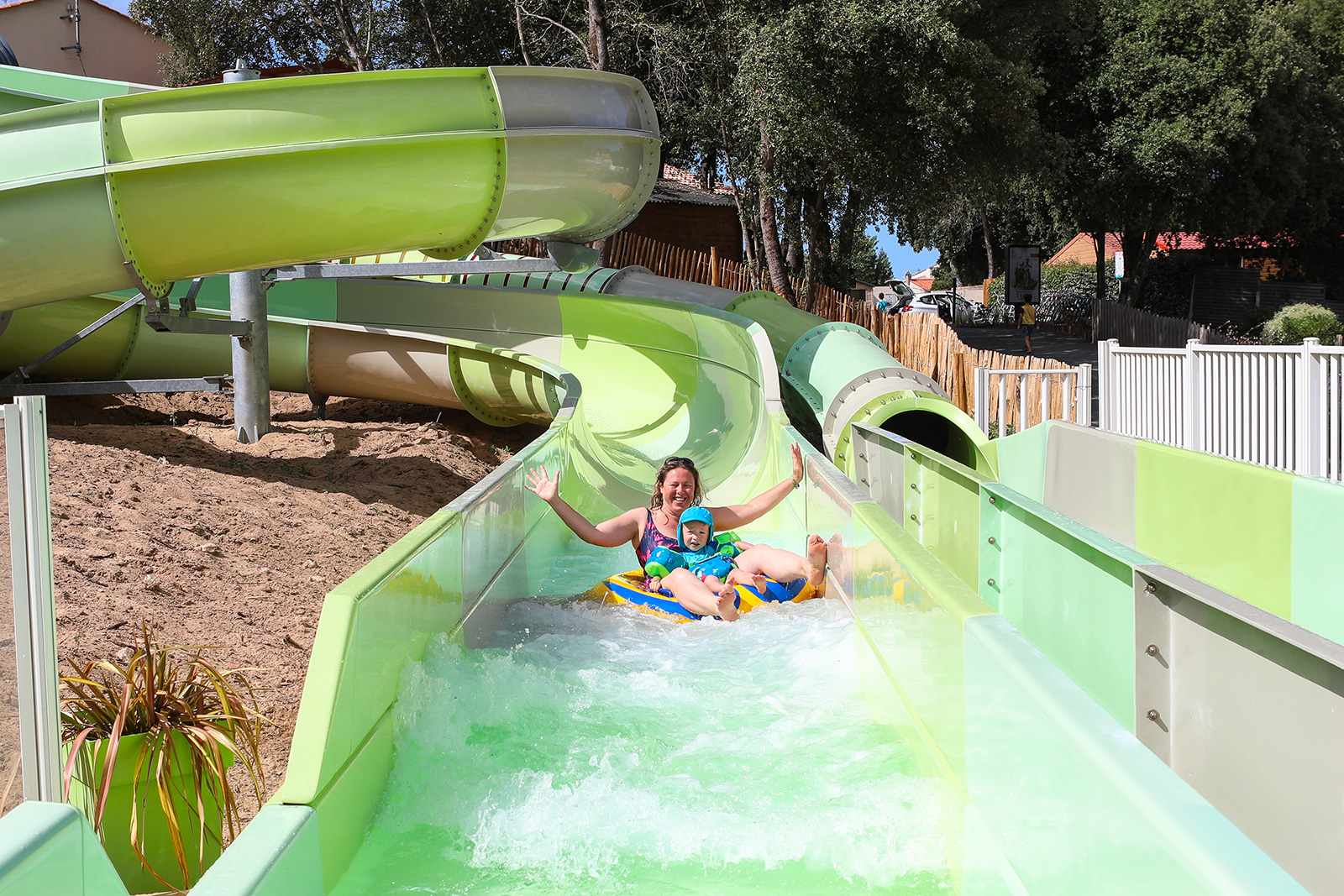 Camping Le Petit Rocher Campings, Mobil Homes à LongevillesurMer