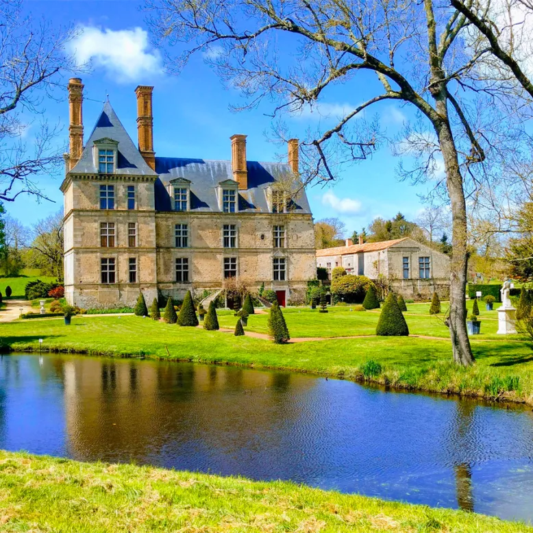 The park of the Château de la Guignardière