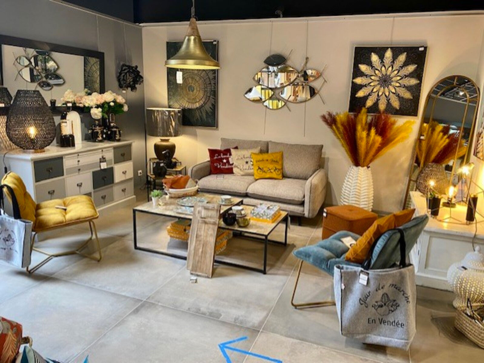 Le Grenier Malin Ameublement / Déco à Guide de la