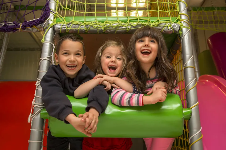 Playbox : Plaine de jeux - Trampoline-Park - A ...