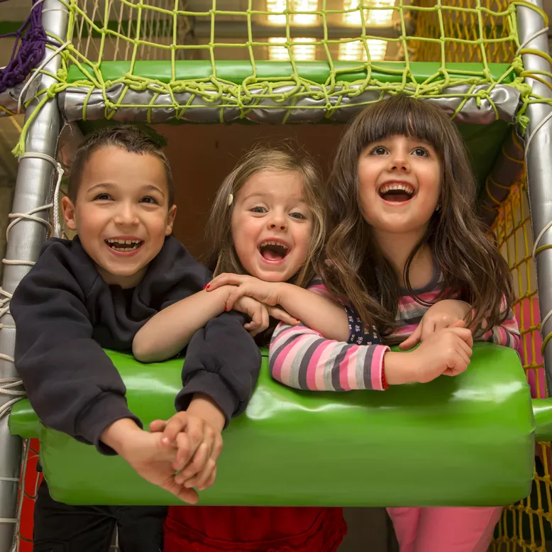 Playbox : Plaine de jeux - Trampoline-Park - A ...