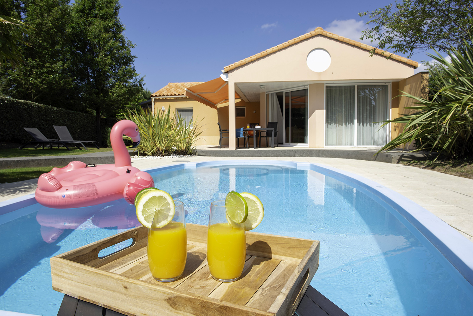 Les bons accessoires pour la piscine – Fermes et Jardins