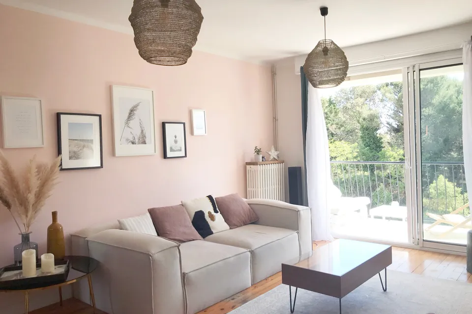 Apartment with terrace near the beach
