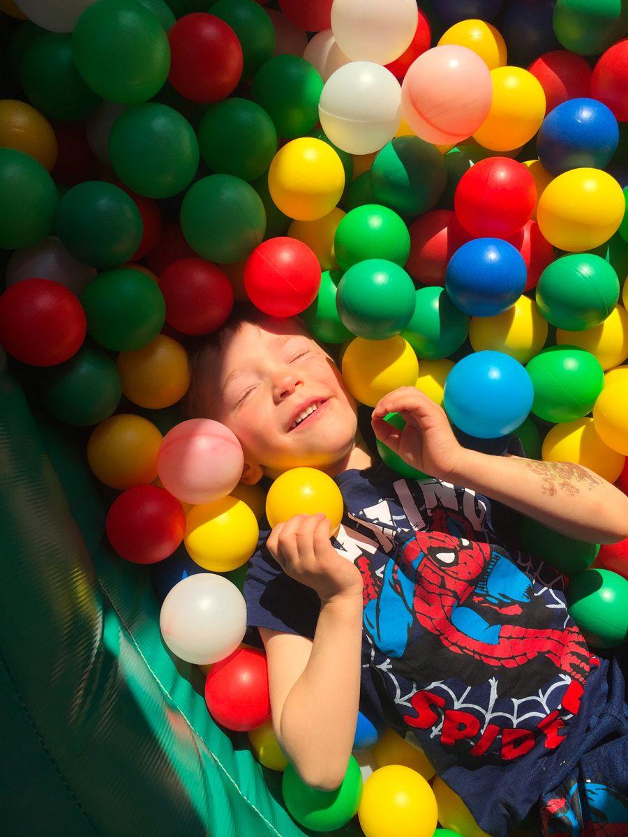 Location Piscine à Balles pour Enfants | Jeux gonflables pour 2-7 ans