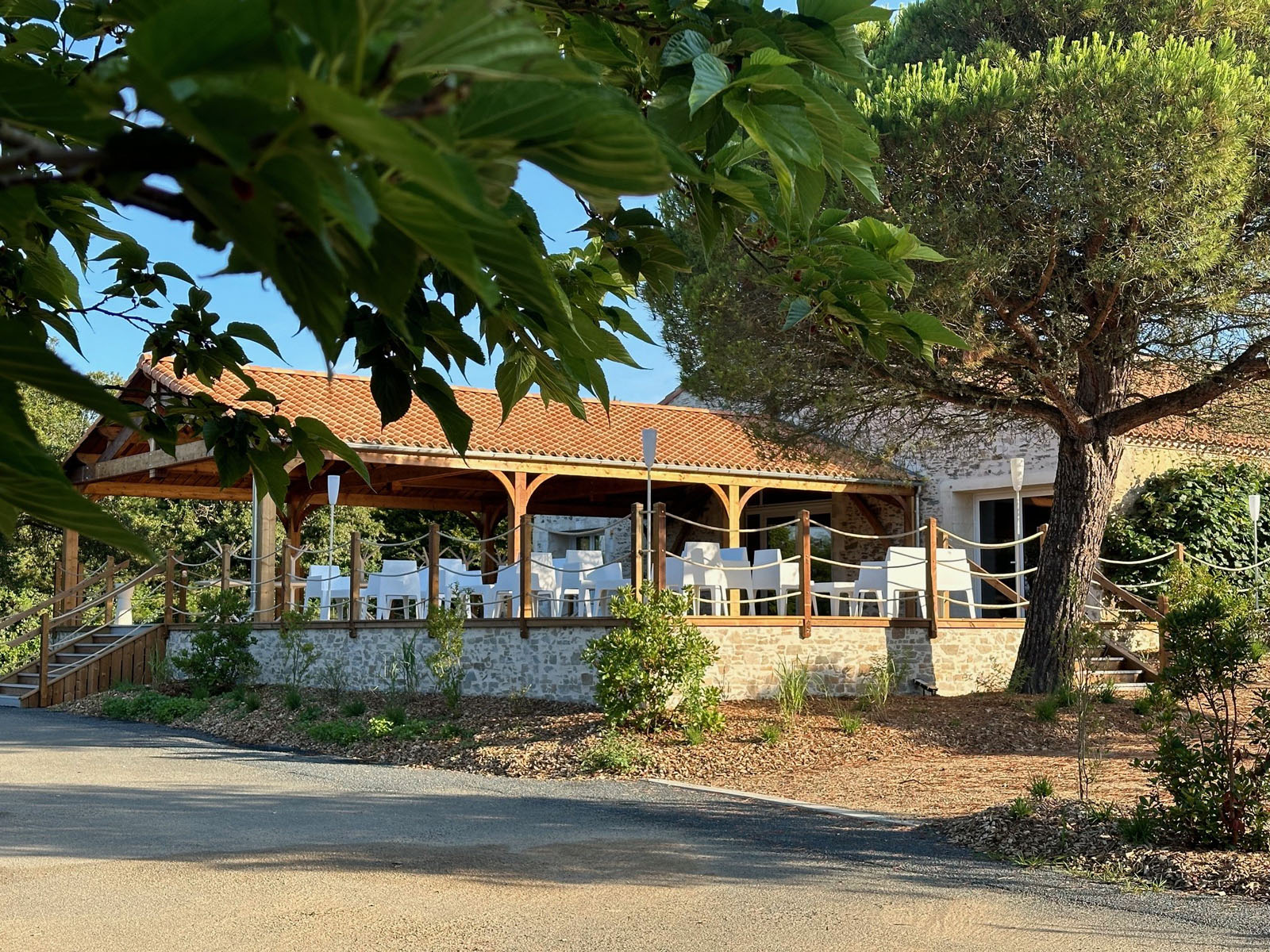 Damona Lodges