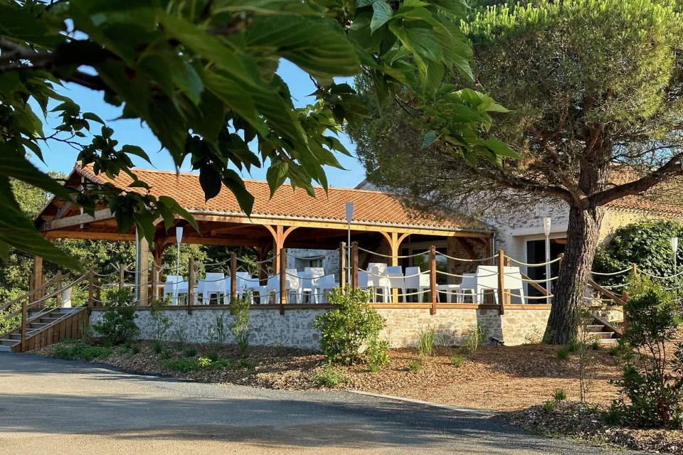 Damona Lodges
