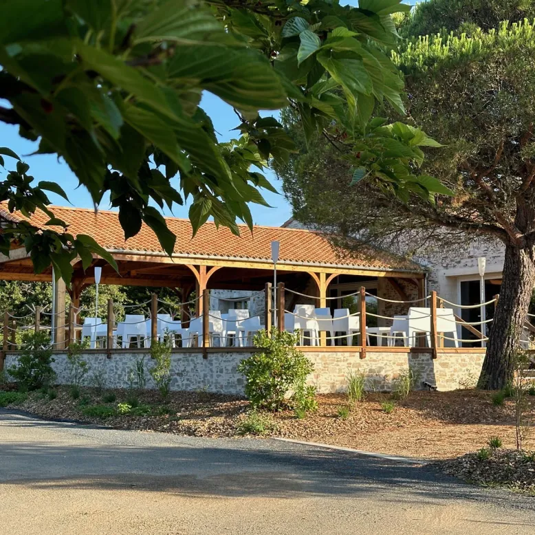 Damona Lodges