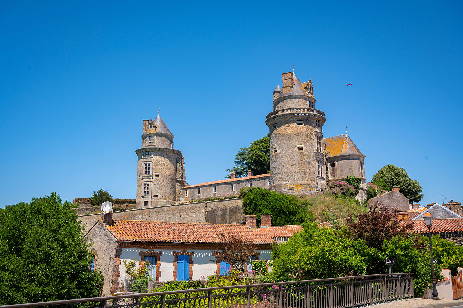Apremont Castle