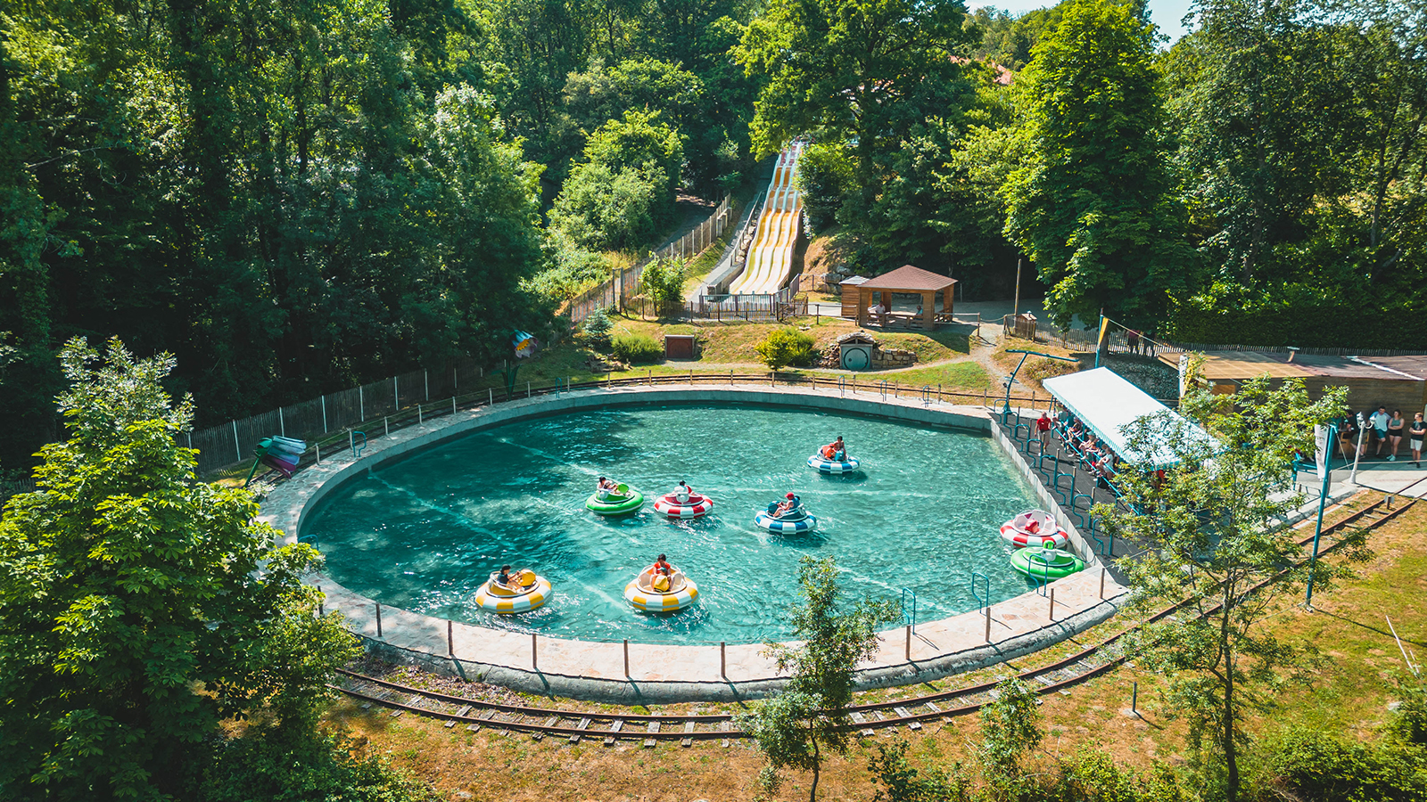 Le Parc de Pierre-Brune à Mervent, une sortie  ...