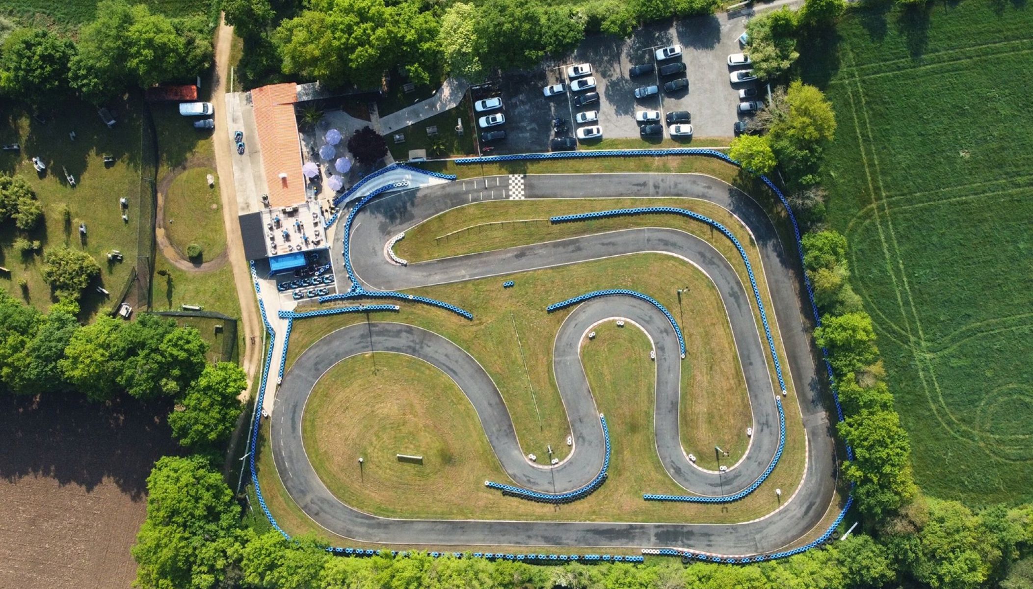 Dino’s Park, Feeling Forest et West Aventure : 3 parcs, 3 ambiances pour une aventure unique en Vendée