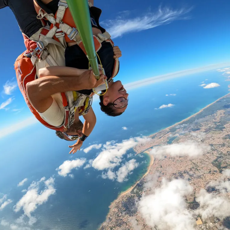 La merveilleuse folie d’un saut en parachute a ...