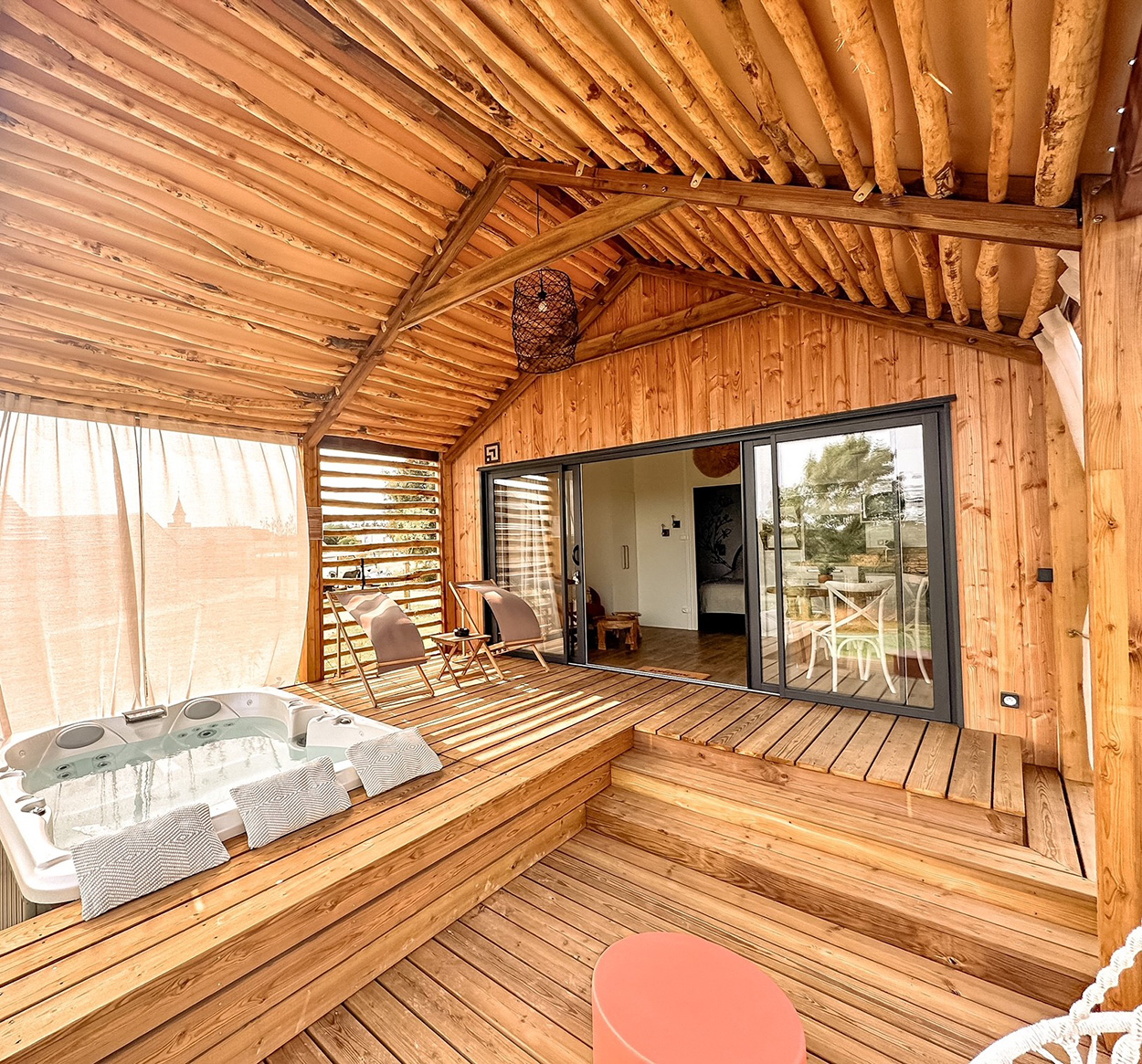Damona Lodges : une parenthèse de silence en pleine nature en Vendée
