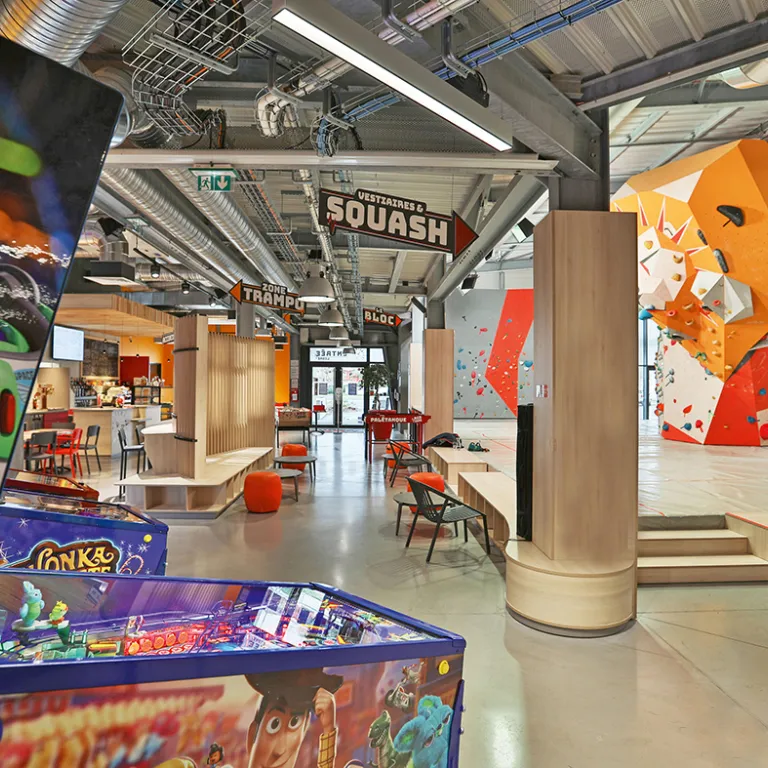 Redzone, un complexe de loisirs où s’amuser to ...