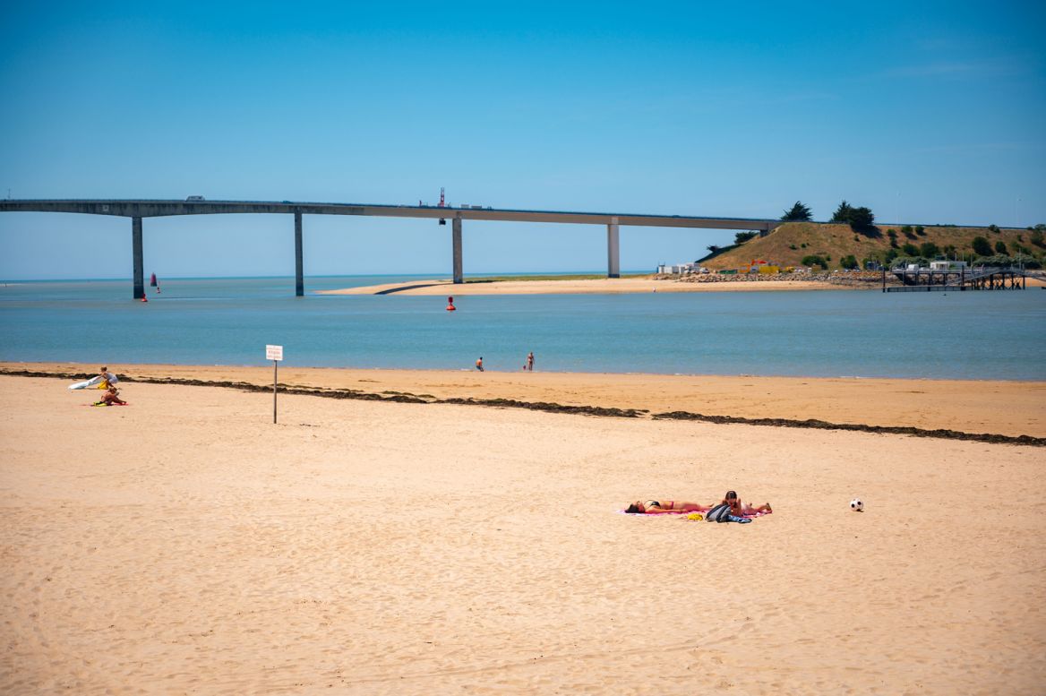 barre de monts beach