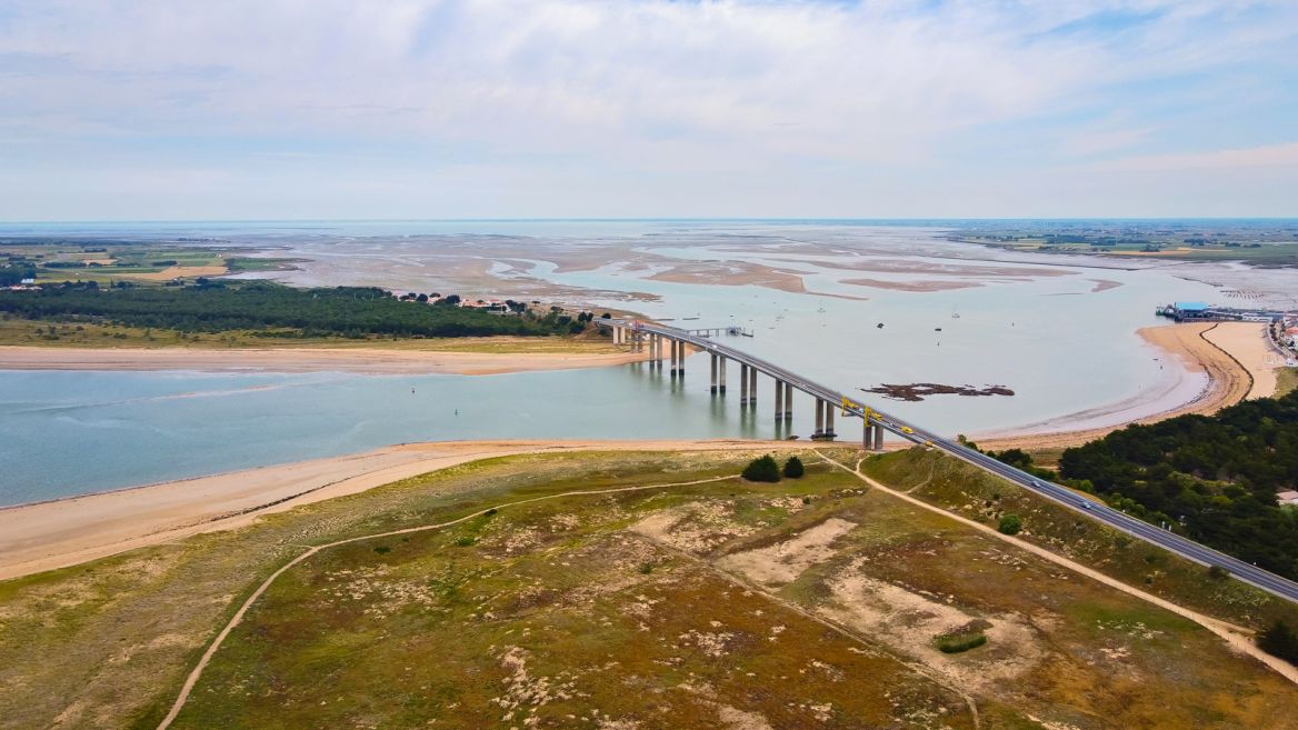 La Barre de monts the bridge