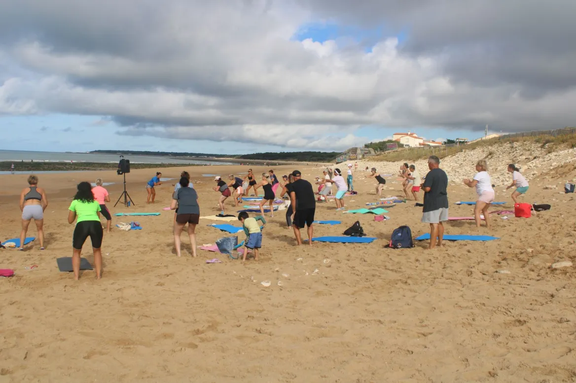 Longeville-sur-Mer sports on the beach