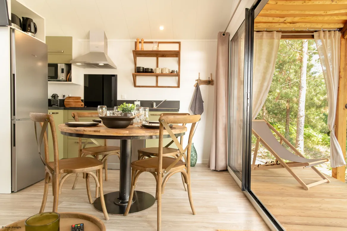 Damona Lodges