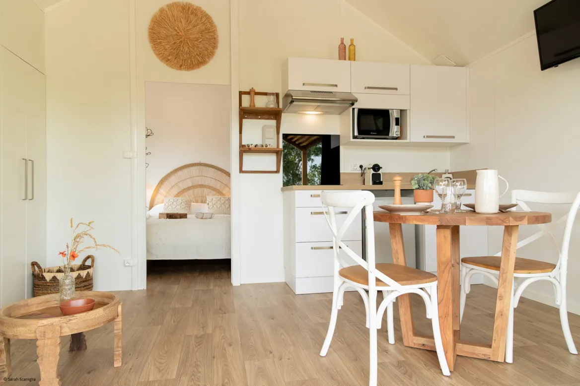 Damona Lodges