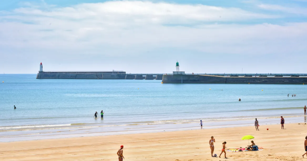 Les deux phares depuis la plage