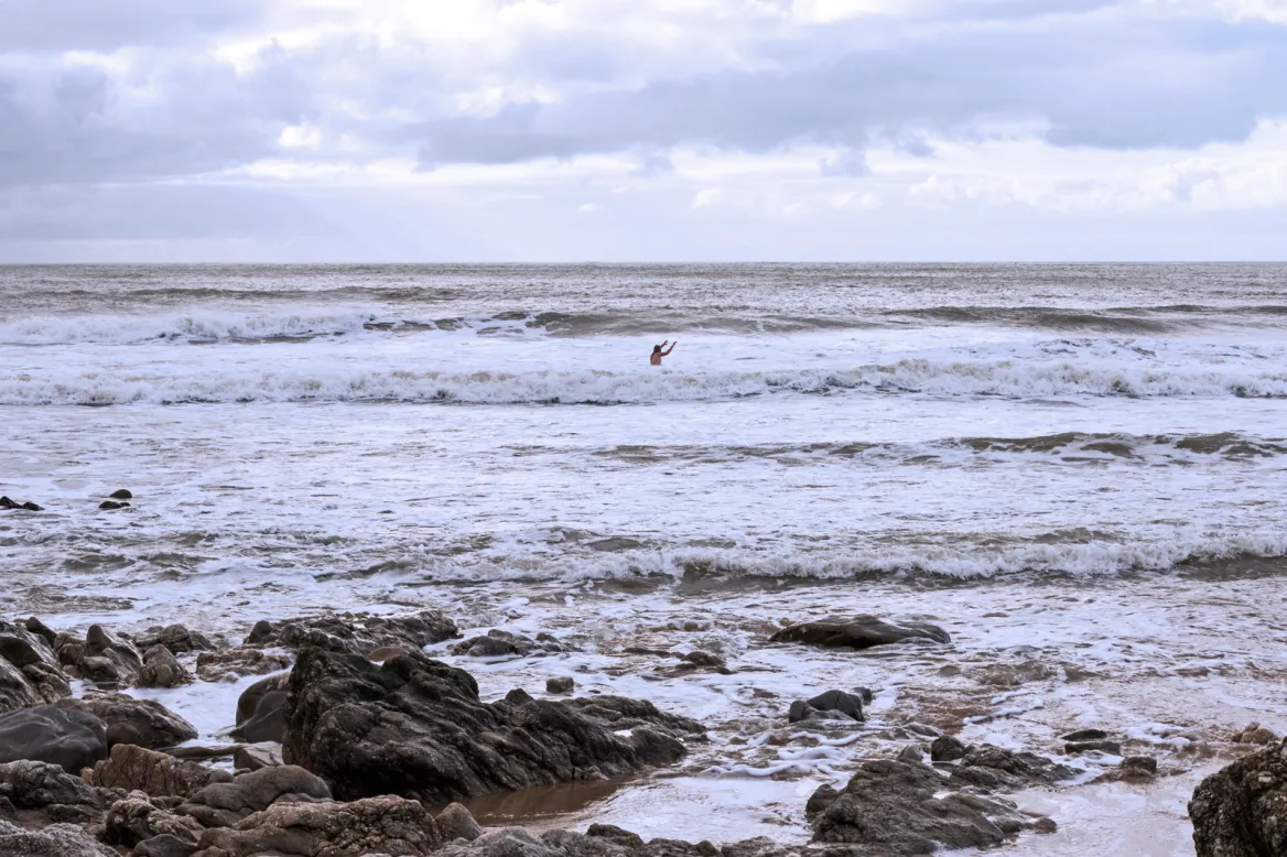 Baignade océane hivernale