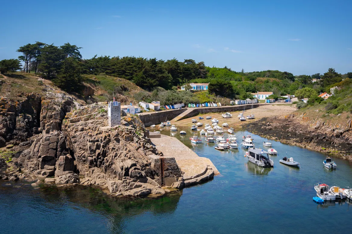 Noirmoutier small creek Guide to the Vendée