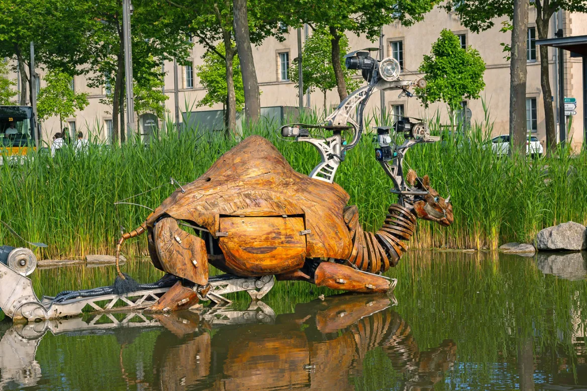 Mechanical bestiary