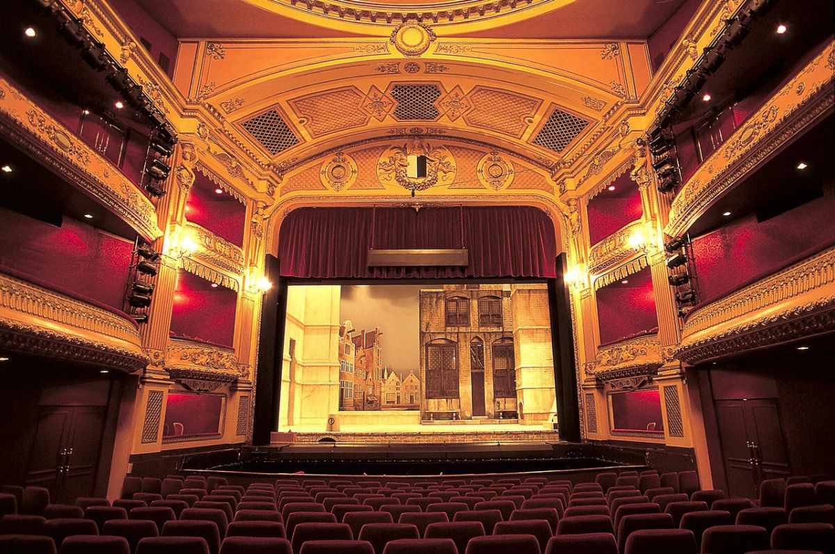 THÉÂTRE DU LUNDI - "UN POINT C'EST TOUT"