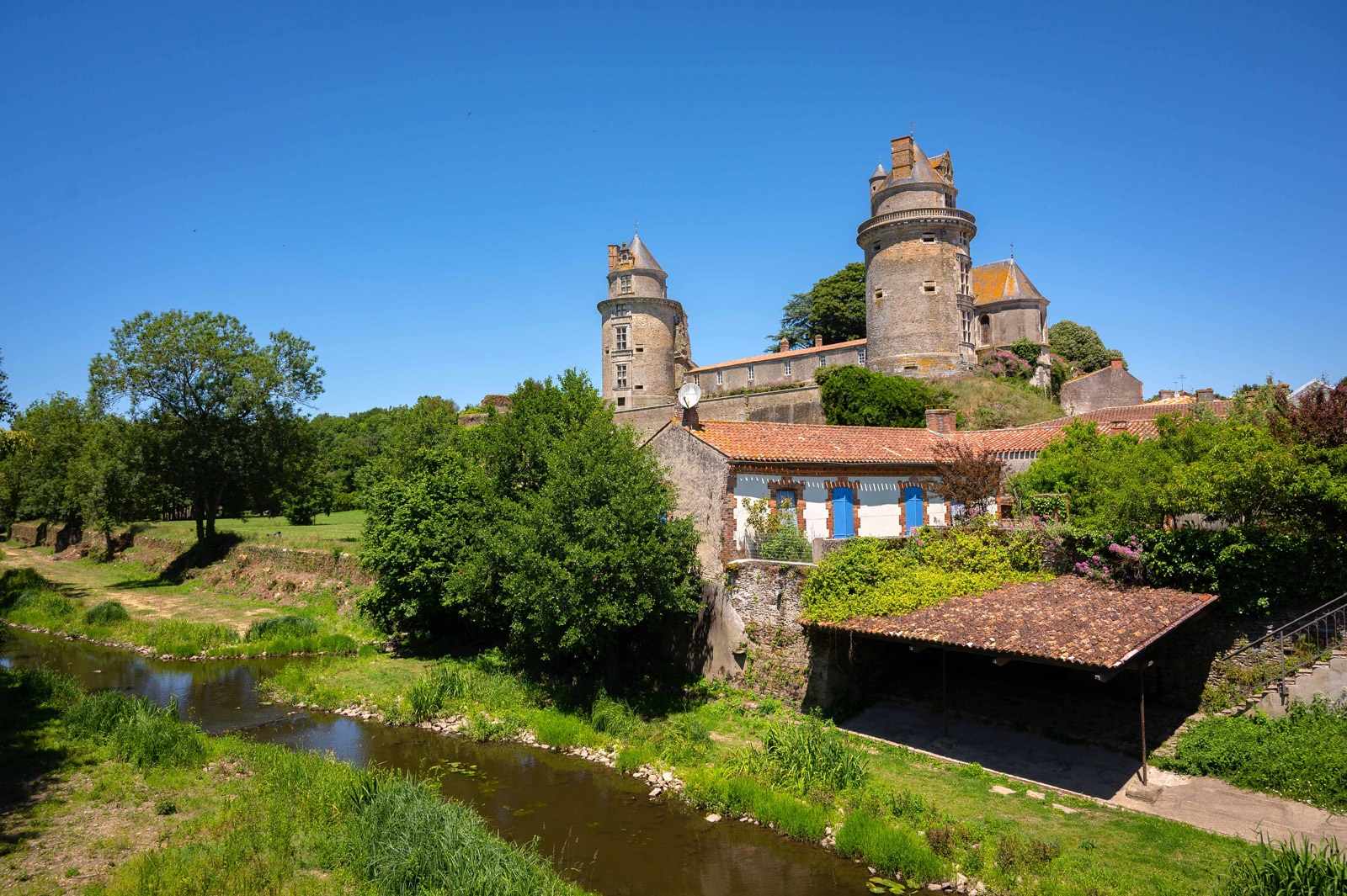 Le Château d'Apremont